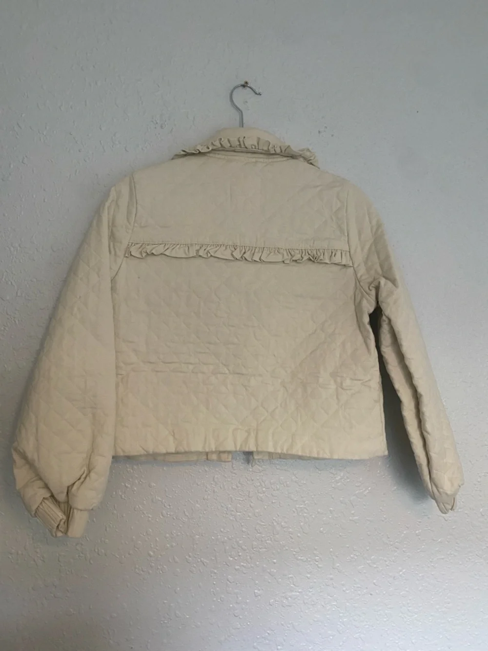 Avec Les Filles Cream Quilted Ruffle-Tie Puffer Jacket size Small - Picture 4 of 8